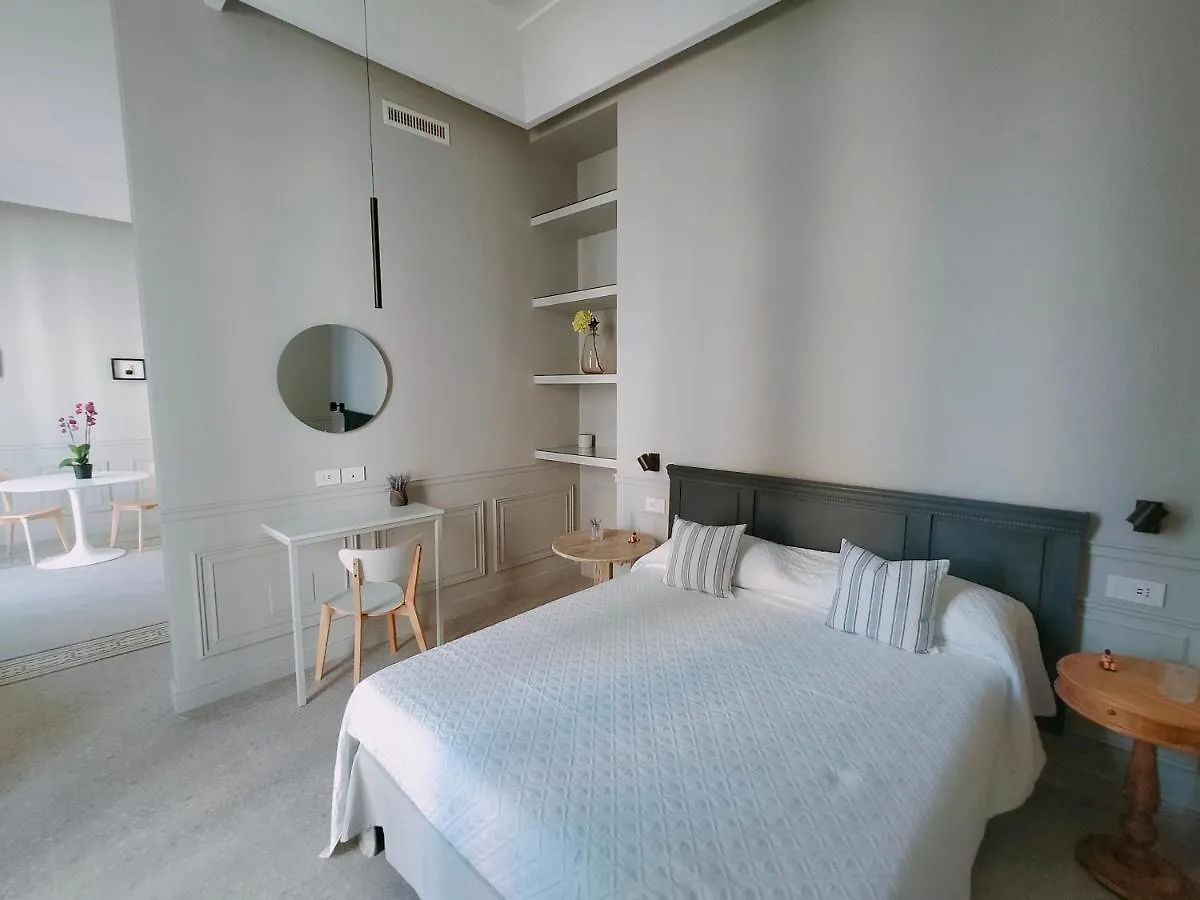 Maccus Suite Naples