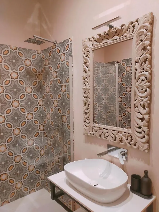 Maccus Suite Naples 0*,